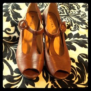BIVIEL  T-strap Mary Jane Heels sz 8